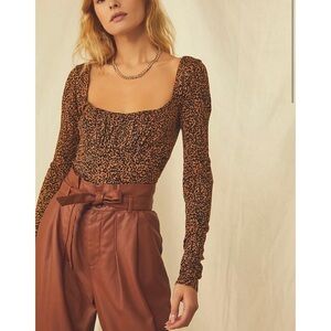 Free People Wide Eyed Scoop Neck long sleeve shirred bust Leopard Print Size XS